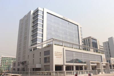 Investor confidence hits 14-year low amid political turmoil and economic uncertainty